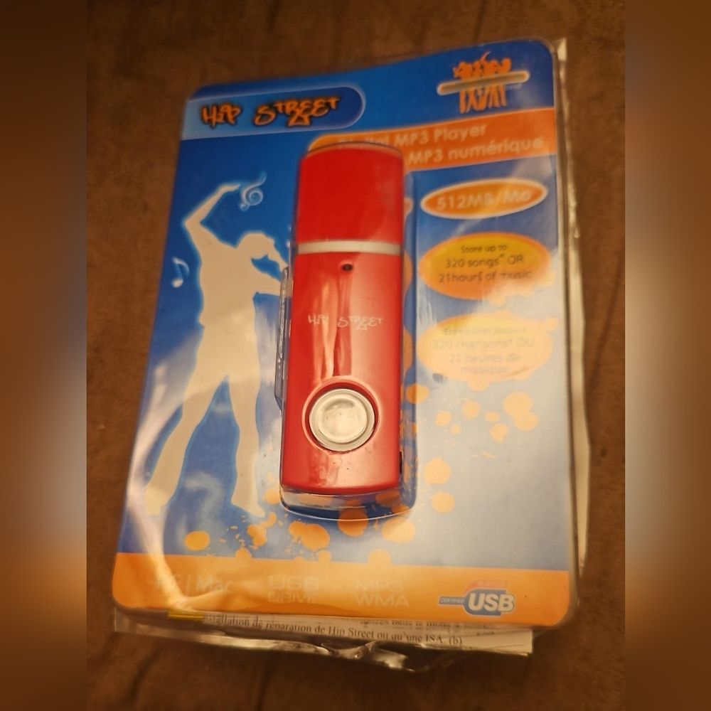Hip Street Digital MP3 Player-512mb-takes 1 AAA battery-earphones included